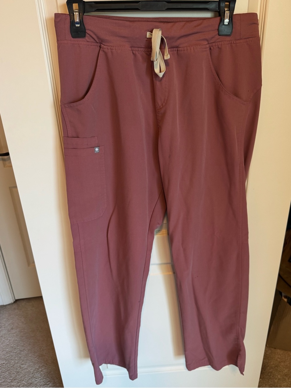Figs Women’s Dusty Rose Drawstring Scrub Pants